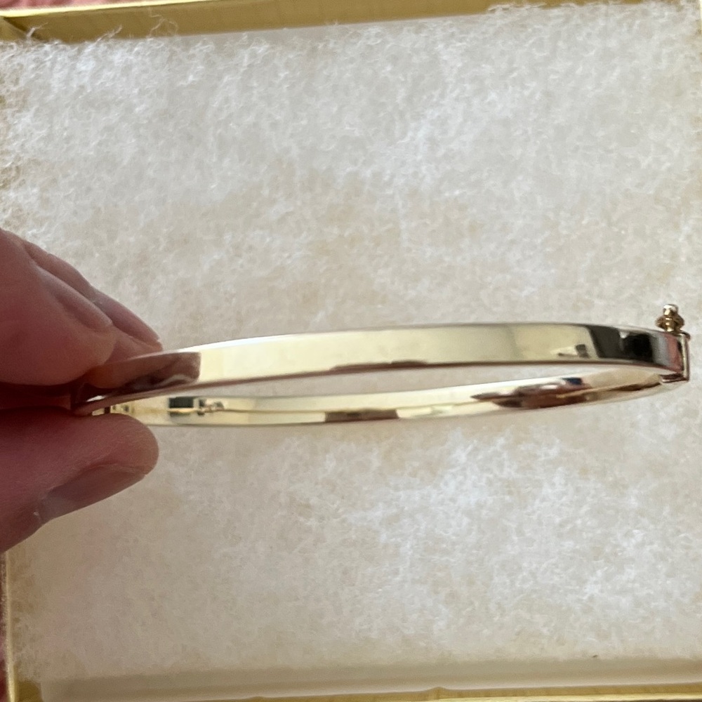 10k Gold Hinged Bangle Bracelet clip type